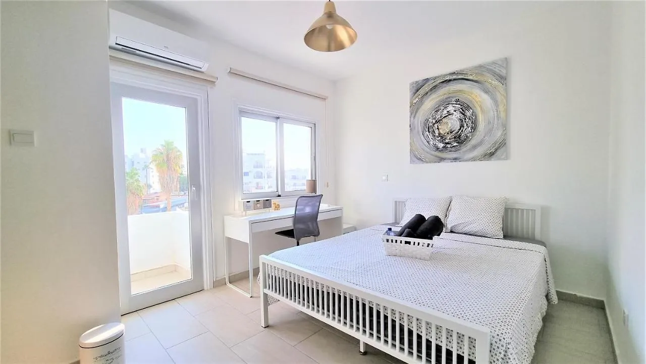 Spacious Lightflooded 2Br Apt / Near Center & Harbour Larnaca Cyprus