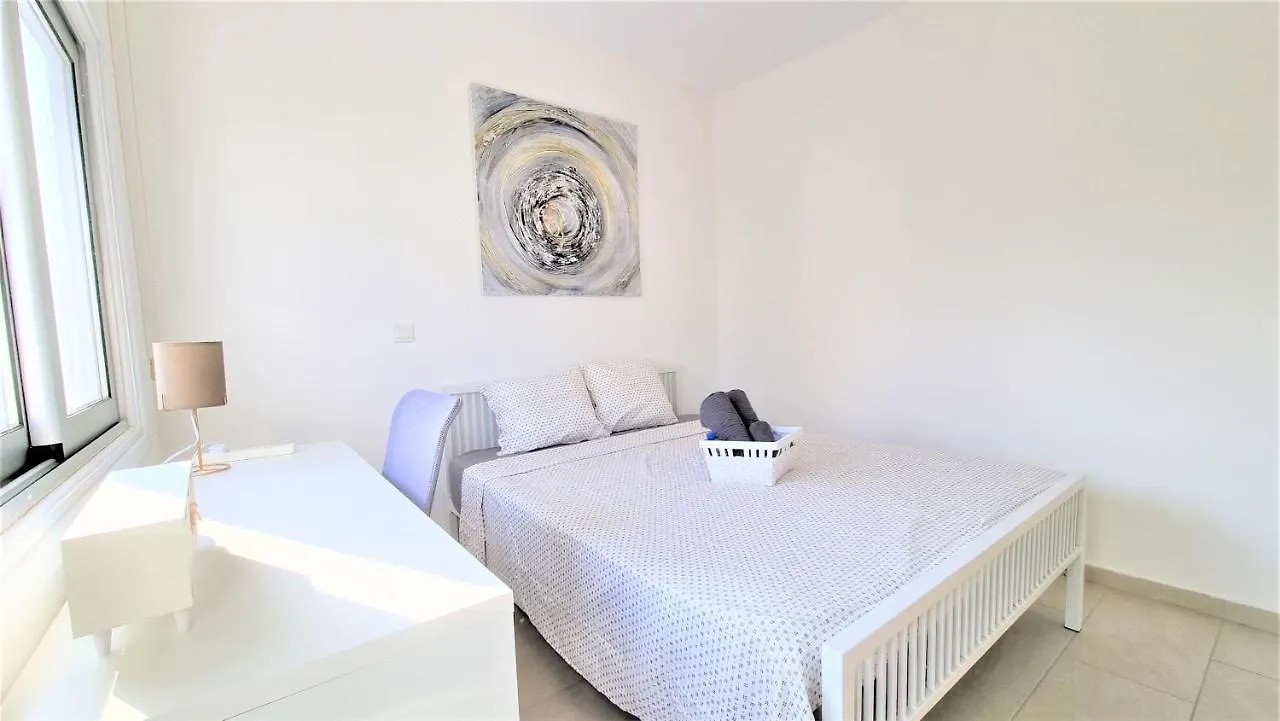 Apartment Spacious Lightflooded 2Br Apt / Near Center & Harbour Larnaca Cyprus