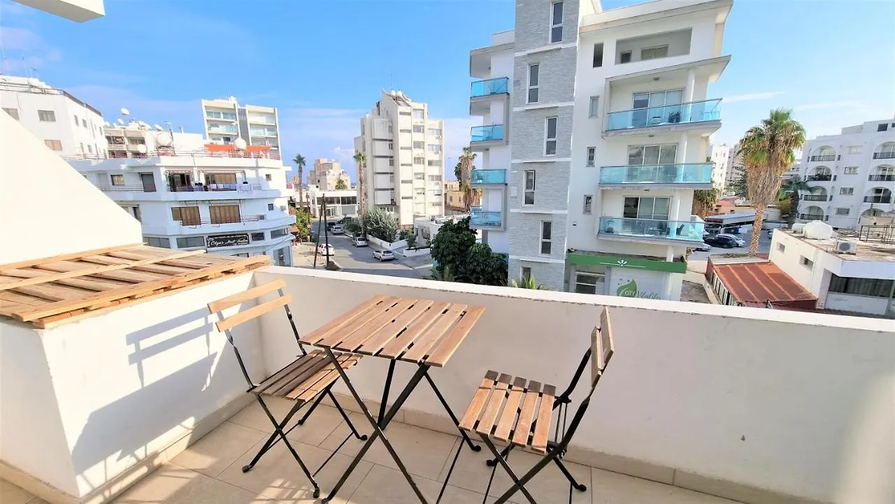 Apartment Spacious Lightflooded 2Br Apt / Near Center & Harbour Larnaca